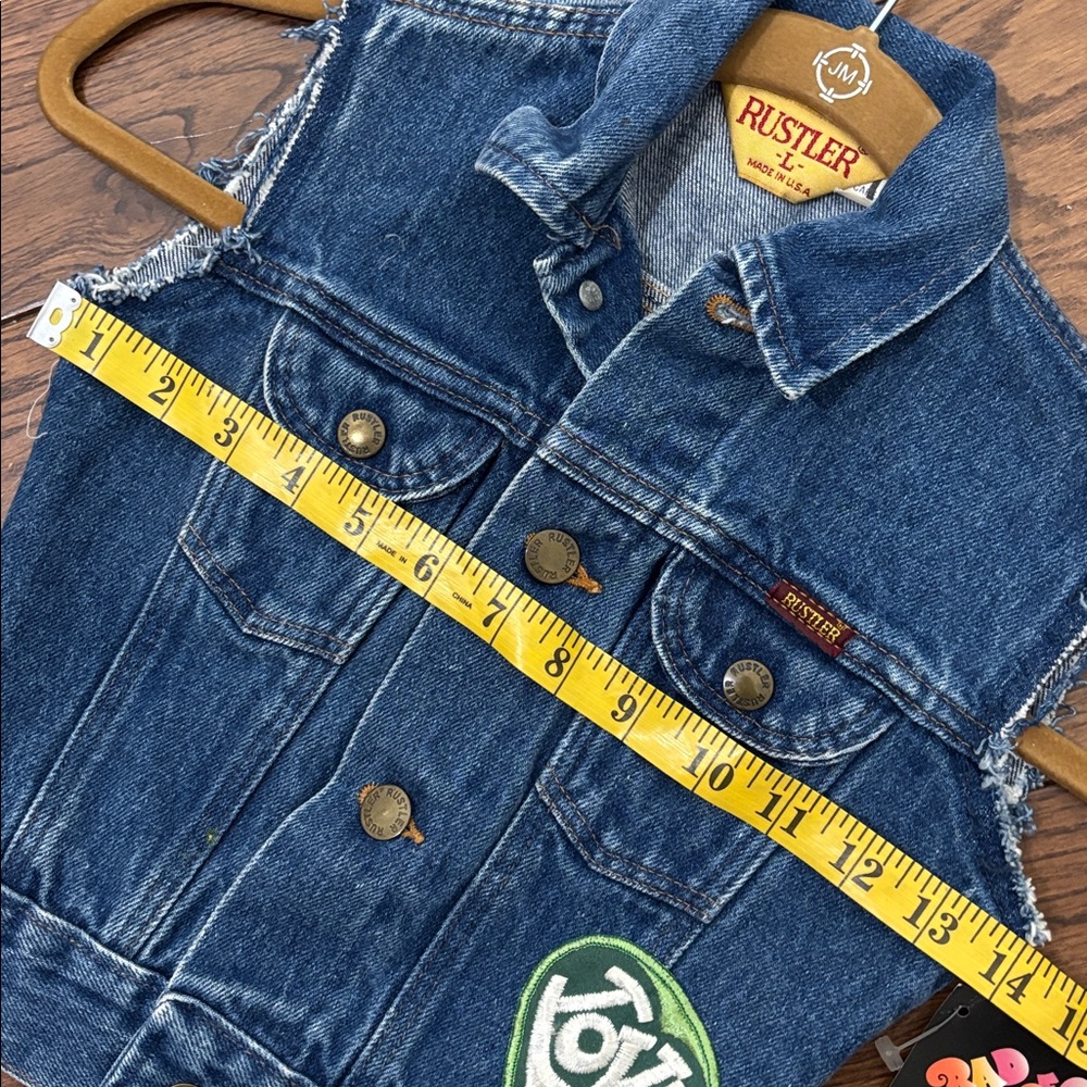 Vintage RUSTLER Customized Denim vest with patches size Large 6/8 made in USA - Picture 3 of 12